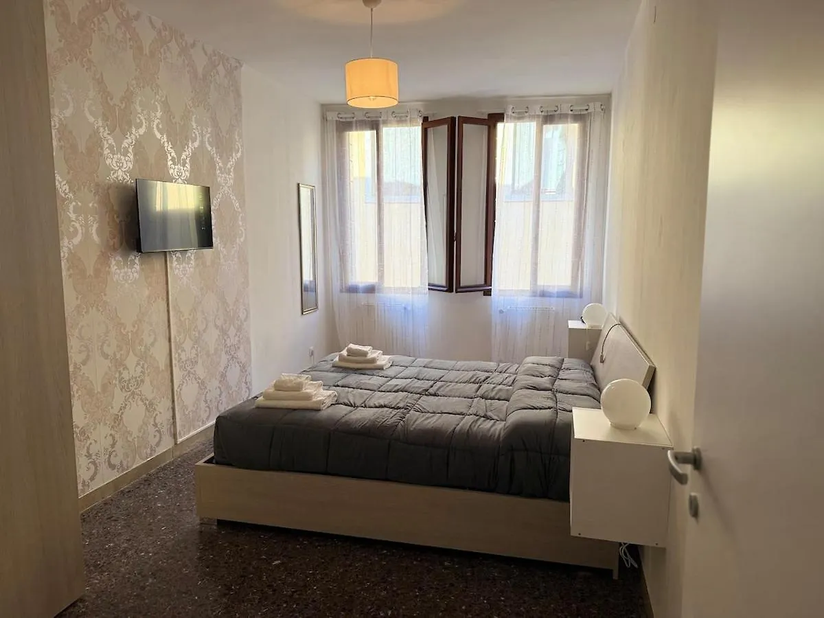Accademia Apartment With Gym In Center Venice Italy