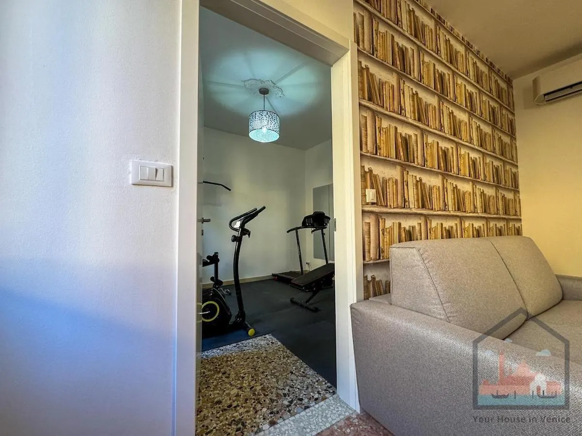 Accademia Apartment With Gym In Center Venice Italy