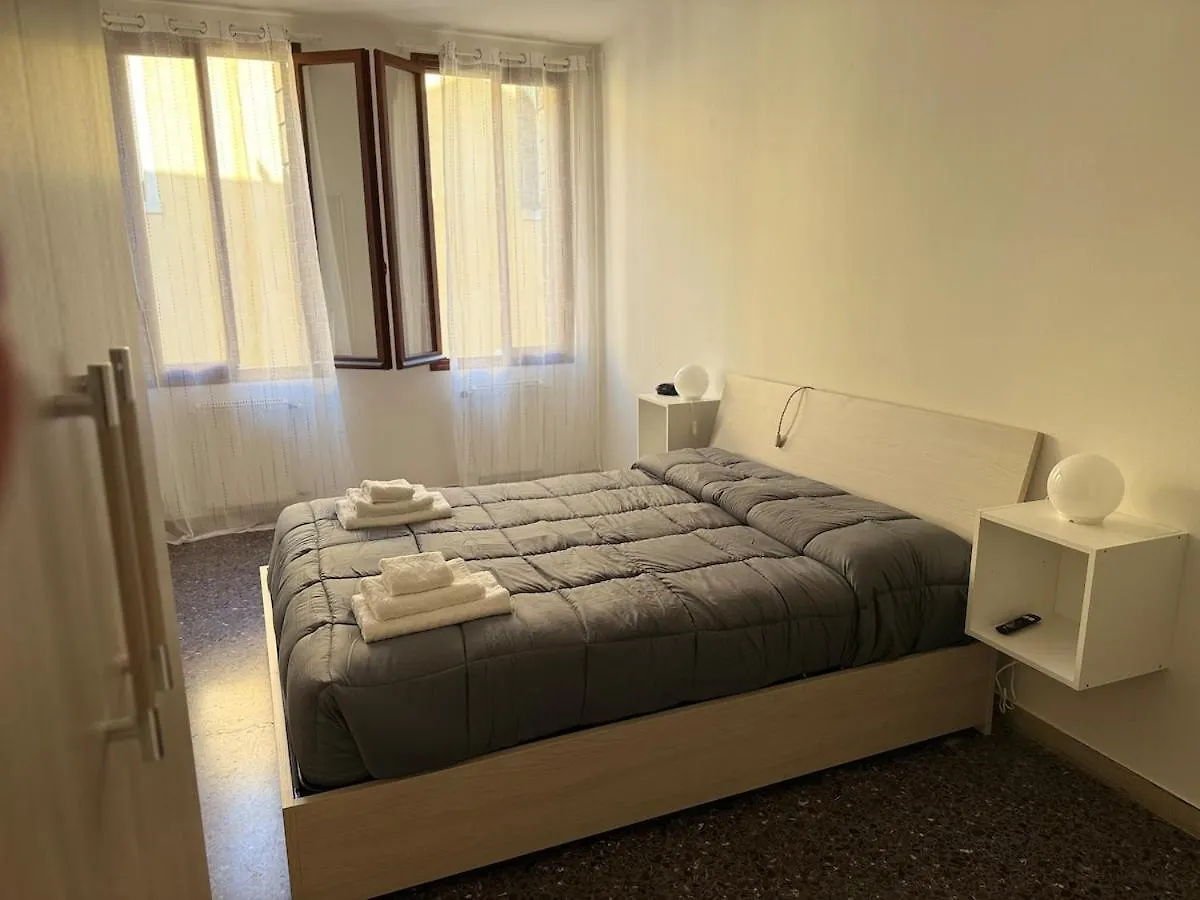 Accademia Apartment With Gym In Center Venice