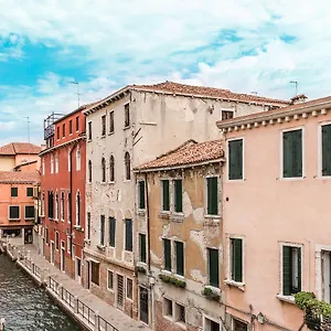 Appartement Spirito Santo Canal View, Venise