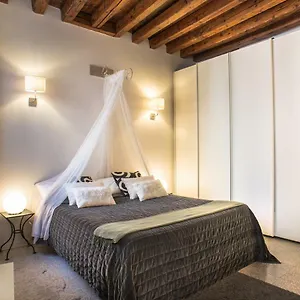 Terrazzina - Romantic Pied A Terre At The Heart Of Cannaregio District Wenecja